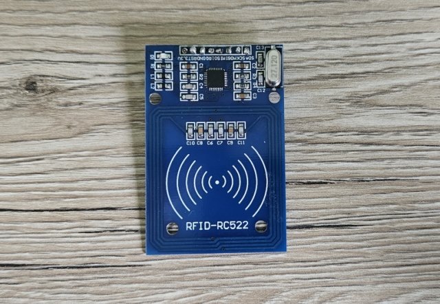 RC522 a PN532 RC522 a PN532